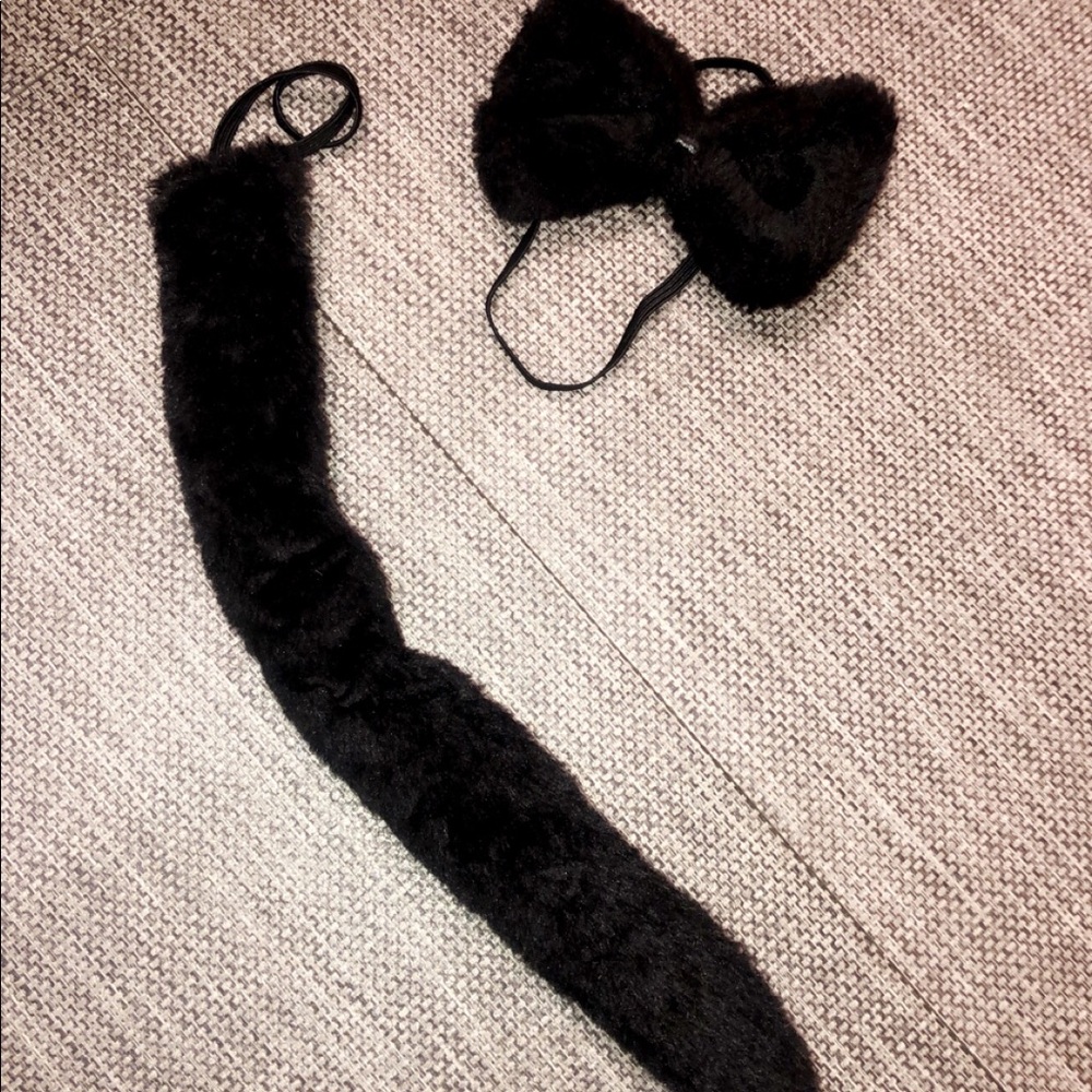 Tail and bow costume set
